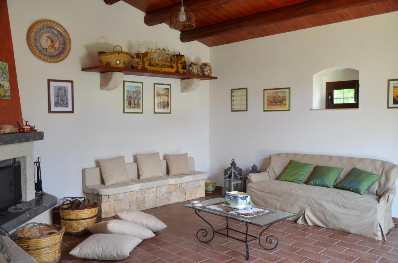 Serravalle Relais & Country Villa With Private Pool - Esclusive Use Chiaramonte Gulfi Eksteriør billede